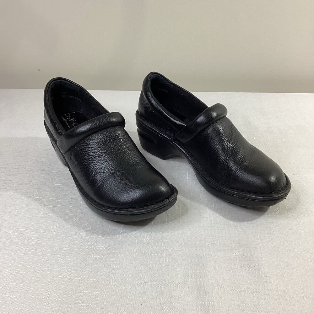 b.o.c. Black Leather Clog Size 6.5